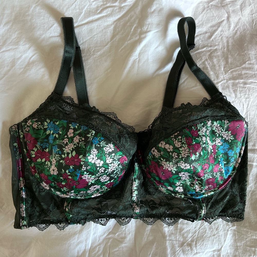 Adore Me bra 38DD